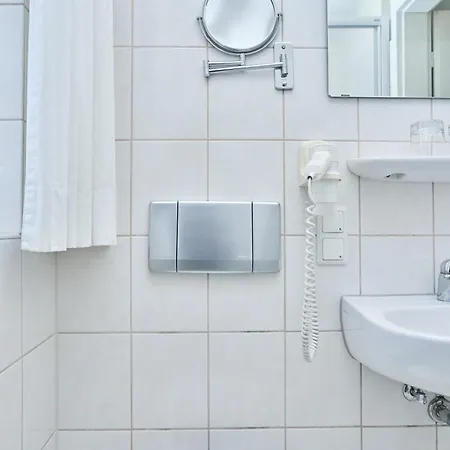 341, Seepark Зеллин